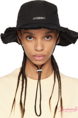 Jacquemus Les Classiques “The Artichaut” Bucket Hat
